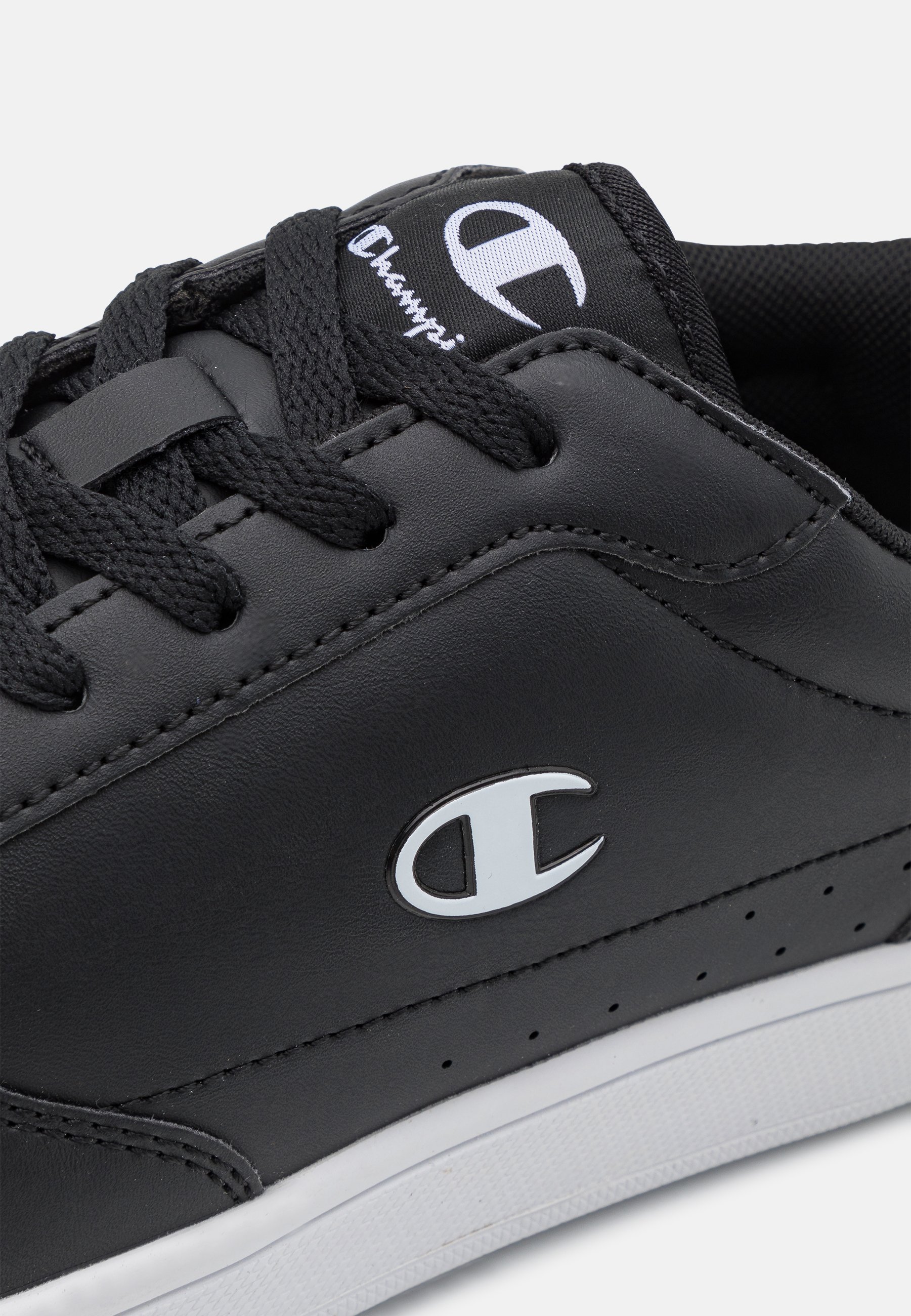 black champion trainers
