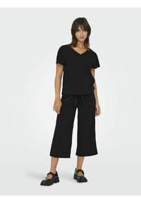 ONLY PALAZZO - Shorts - black