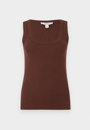 Hnedé rebrované tielko bez rukávov so štvorcovým výstrihom a štítkom Topshop, veľkosť malá, na jednoliatom svetlosivom pozadí.