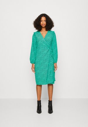 JDY JDYLILLO DETAIL SHIRT - Φόρεμα ημέρας - kelly green