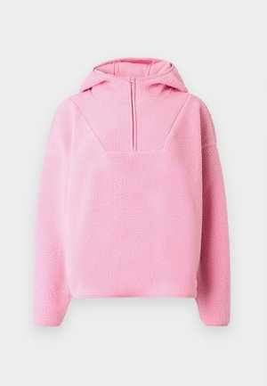 Απαλό ροζ φλις πουλόβερ με μακριά μανίκια, κουκούλα και μπροστινό κλείσιμο με μισό φερμουάρ, σχεδιασμένο για ζεστασιά και καθημερινή χρήση.