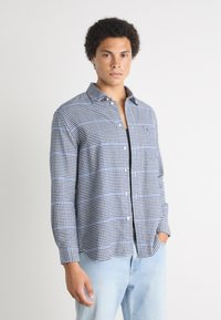 Tommy Hilfiger BRUSHED GINGHAM OVERCHECK SHIRT - Majica - carbon navy/multi
