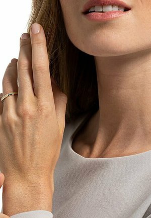 CHRIST Ring - gold-coloured