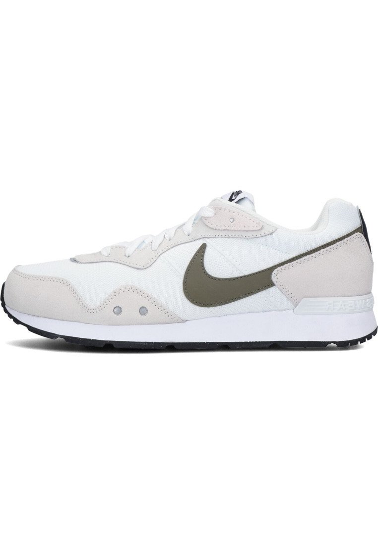 Nike SB LAGE VENTURE RUNNER - Sneaker low - wit/weiß - Zalando