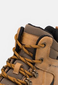 TOM TAILOR 4282802 - Sneaker high - camel