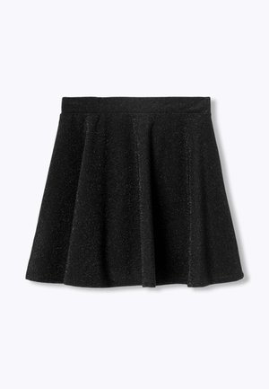 Jupe évasée noire en tissu texturé et scintillant. Elle présente une large ceinture et des plis, créant une forme plus ample à l'ourlet.