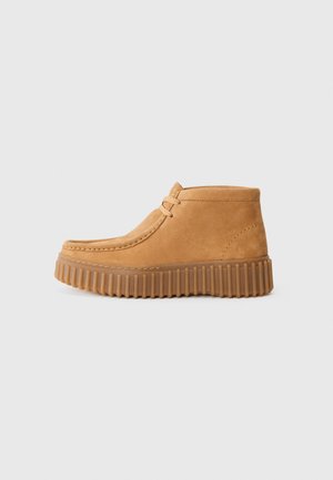 TORHILL MOSS - Casual lace-ups - light tan