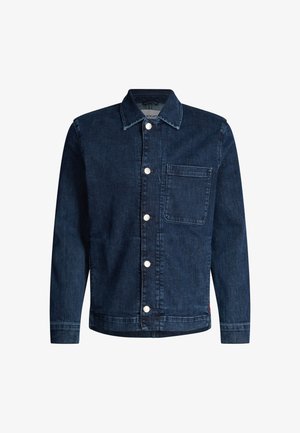 Ciemnoniebieska kurtka dżinsowa z klasycznym kołnierzem, zapięciem na guziki z przodu, pojedynczą kieszenią na piersi oraz kieszeniami po bokach. Gładka faktura z przeszytymi szwami.