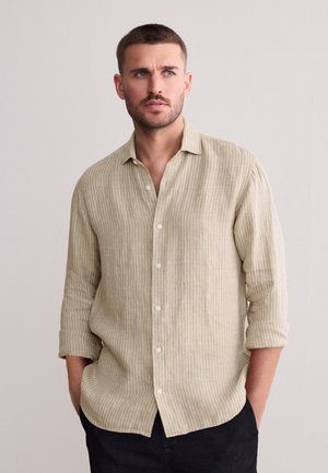 REGULAR FIT - STRIPE BASKET WEAVE LONG SLEEVE CUTAWAY COLLAR - Hemd - neutral brown