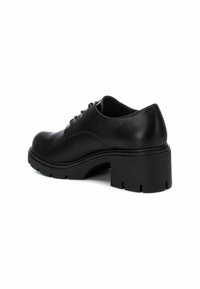 XTI Zapatos con cordones - black
