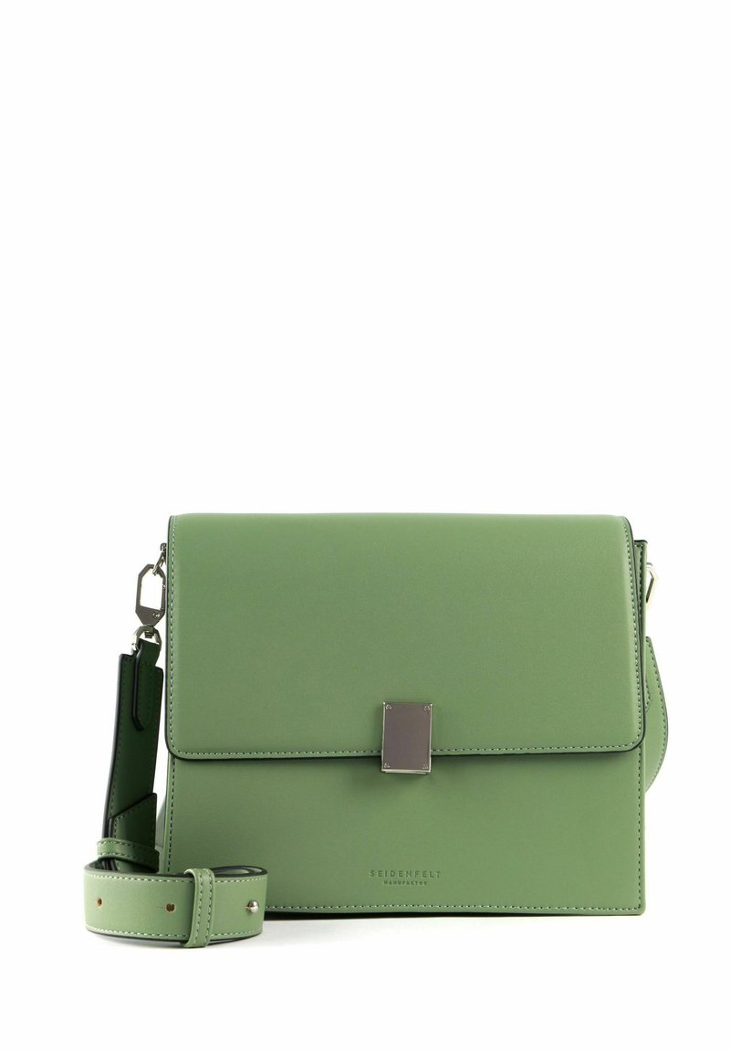 Sac à main structuré vert en simili cuir. Comprend un rabat avant avec une fermeture métallique et une bandoulière réglable. Design simple.