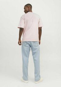 Jack & Jones JJEURBAN EDGE TEE NOOS - Basic T-shirt - fairy tale