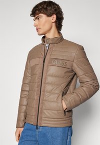 Guess BIKER - Letná bunda - walnut shell