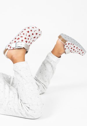 NOMA - Mules - red