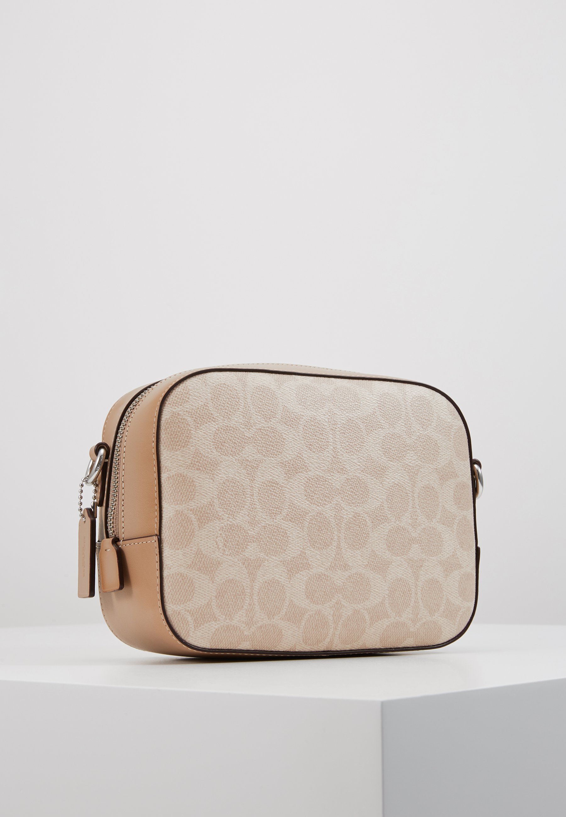 Coach SIGNATURE CAMERA BAG Skulderveske sand taupe Coach CAMERA BAG Skulderveske light fern Zalando.no