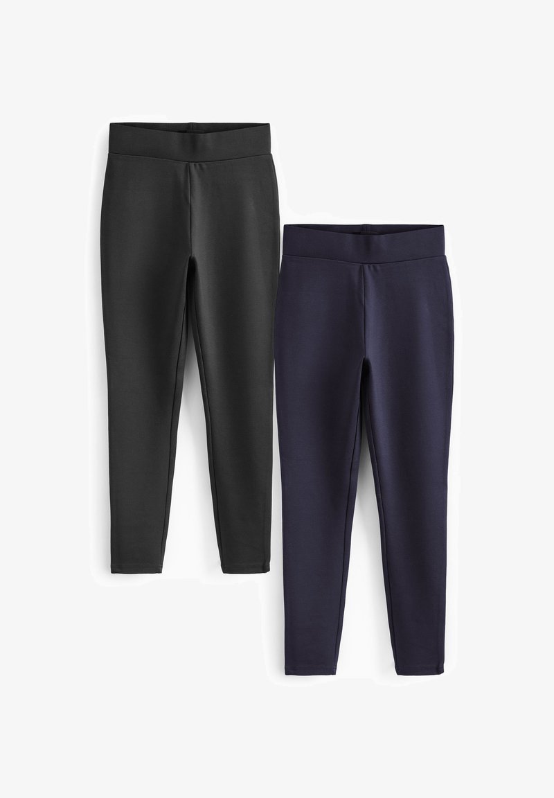 Dve pare legginsov: ena črna in ena mornarsko modra. Imajo širok pas, gladko teksturo in prilagojen kroj.