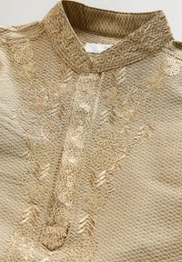 Unausgewählt, new gold