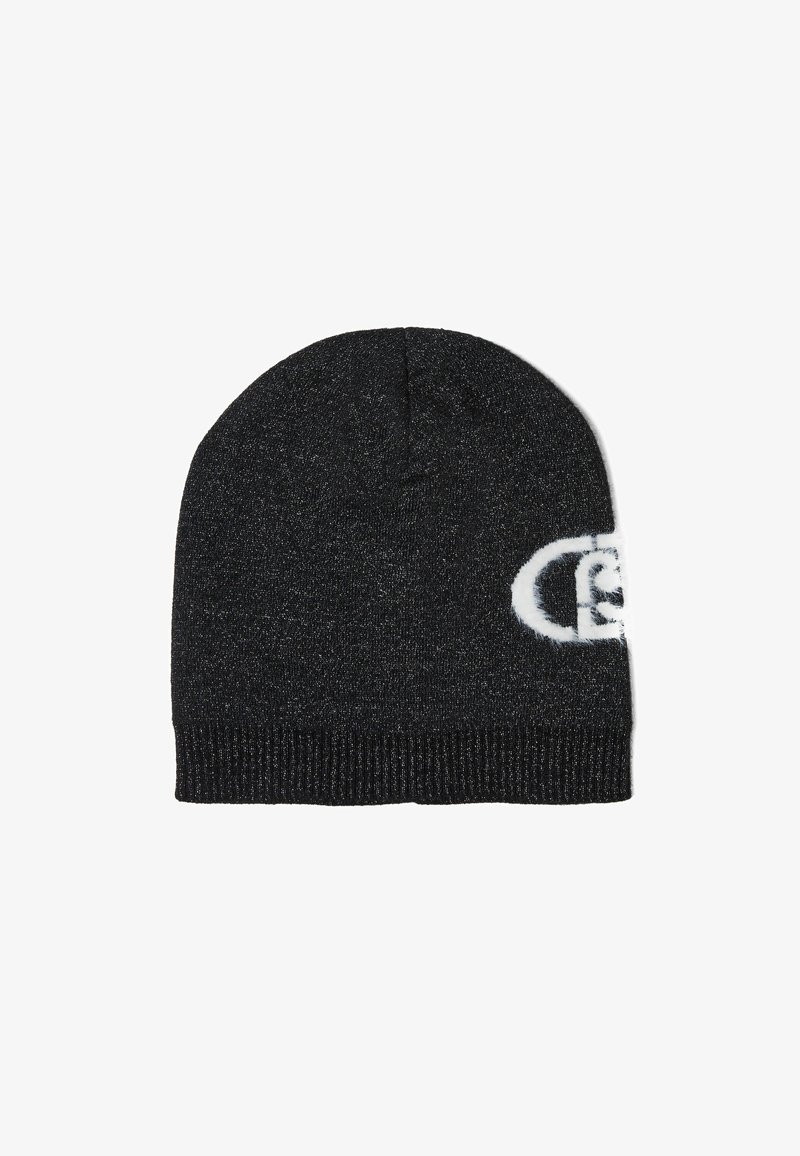 Berretto in maglia nera con orlo a coste, caratterizzato da un logo testurizzato in bianco. Il materiale ha una lucentezza sottile, che aggiunge dimensione al design.