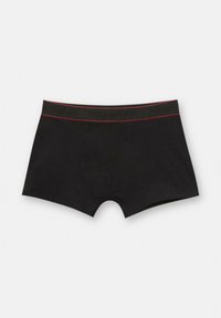 Crne bokserice napravljene od mekog pamučnog materijala s uskim fitom. Imaju crni pojas s utisnutim natpisom i crvenu akcentnu liniju.