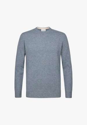 Pull en tricot bleu clair en tissu doux, avec un col rond, des manches longues et une texture côtelée sur l'ensemble.
