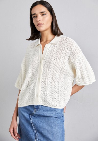 Holzweiler SHIRT - Button-down blouse - white