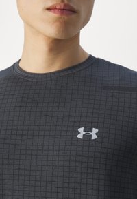 Under Armour VANISH SEAMLESS GRID - Sports T-shirt - castlerock/gray