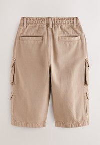 Kaki cargoshort met een gestructureerde stof, elastische tailleband, twee achterzakken en zijzakken voor functionaliteit.