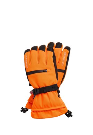 Par de guantes de color naranja brillante con puntas de los dedos negras, correas ajustables negras en la muñeca y texto "Swedemount" en la parte posterior de cada guante.