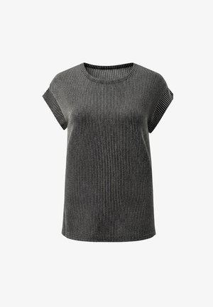 Sort og grå strikket top med lodrette striber, korte ærmer, rund halsudskæring og manschetter på ærmerne.