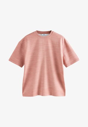 T-shirt a maniche corte in morbido tessuto corallo con un leggero motivo a strisce orizzontali e scollo rotondo. Vestibilità regolare, tessuto liscio.