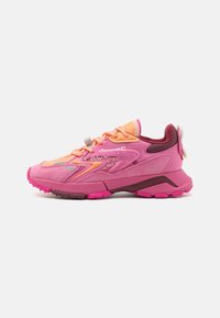L003 NEO TECH 224  - Sneaker low - pink/light orange