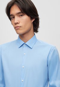 HUGO KENNO - Skjorta - light blue nine