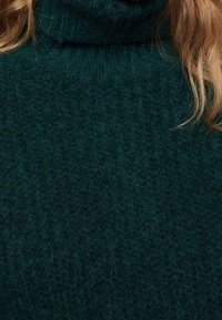 Mango Robe pull - dark green