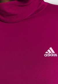 adidas Performance Tekninen t-paita - berry