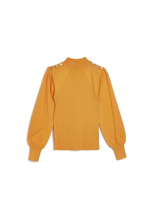Pull en maille jaune moutarde à manches longues, col montant, panneau avant côtelé, manches bouffantes, poignets bord-côtes et boutons argentés sur les coutures d'épaule.