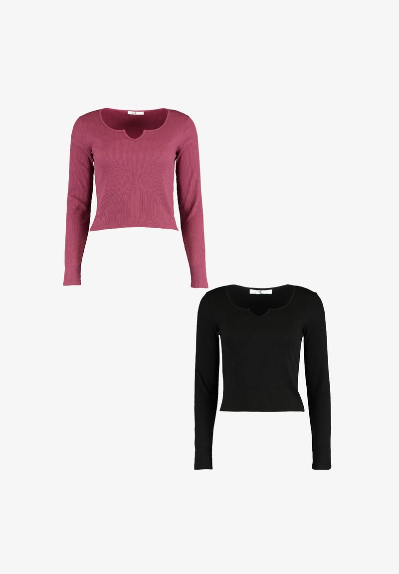 Zwei langärmelige, gerippte Oberteile mit einem Rundhalsausschnitt, eines in Pflaume und eines in Schwarz, mit cropped Längen und enganliegenden Designs.