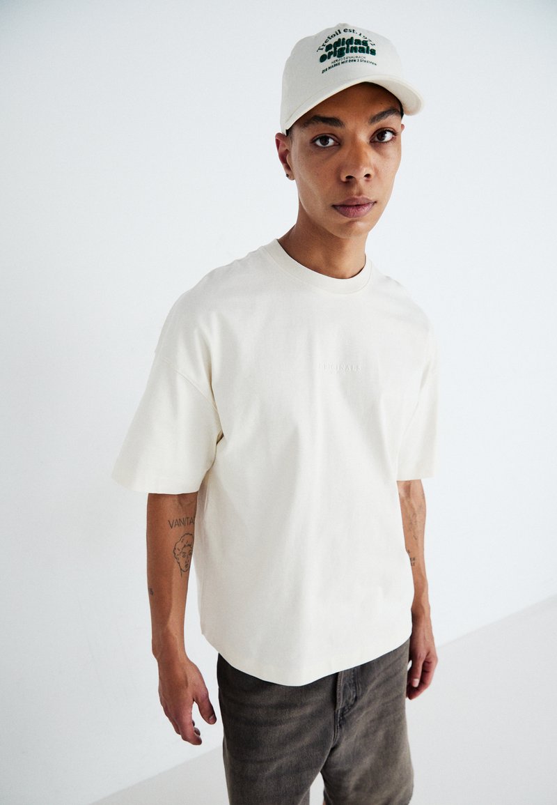Jack & Jones JORSANTORINI TEE CREW NECK - T-shirts basic - buttercream