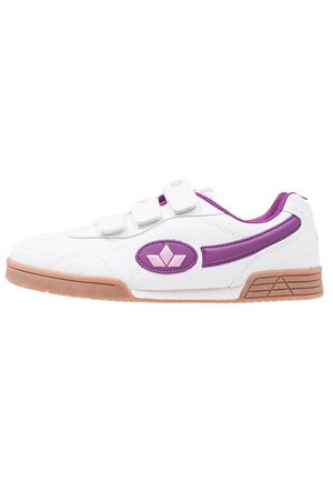 Sneakers - white