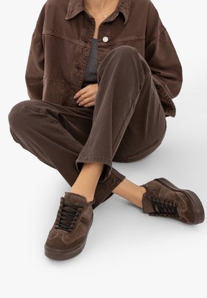 RYŁKO, 0ER42_Z_ - Αθλητικά παπούτσια - brown