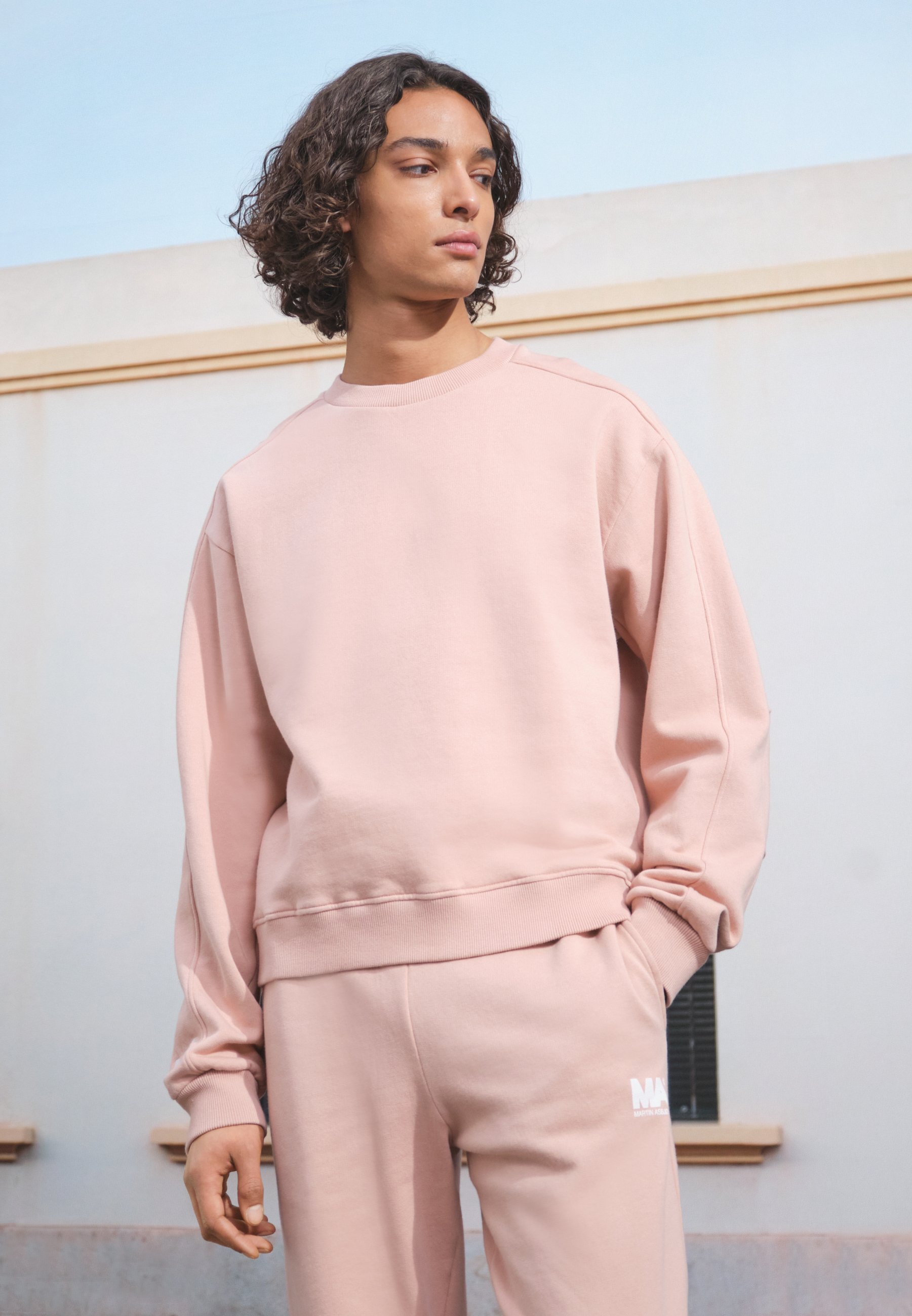 Cropped tan sweatshirt Clearance