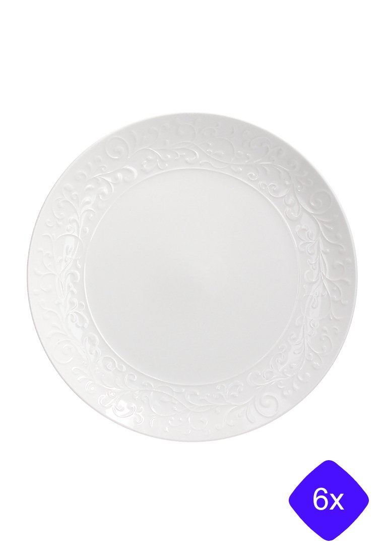 Vit keramisk tallrik med präglat blommönster längs kanten. Cirkulär form med slät yta. Paket med sex tallrikar anges.