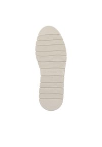 Suela de zapato de goma blanca con surcos verticales y puntera circular. Presenta el tamaño marcado "37" y la marca "EVOLUTION". Texturizada para mayor agarre.