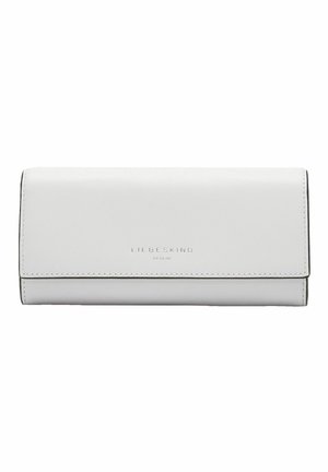 Portefeuille en cuir blanc avec une finition lisse, présentant un logo de marque en relief, un design minimaliste et des coutures en contraste le long des bordures.