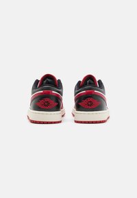 Jordan AIR JORDAN 1 - Trainers - white/gym red/black/sail