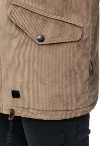 Thumbnail Image 7