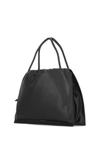Borsa tote in pelle nera con due manici lunghi, texture morbida e design ampio e raccolto. Presenta un sottile accento dorato alla base.
