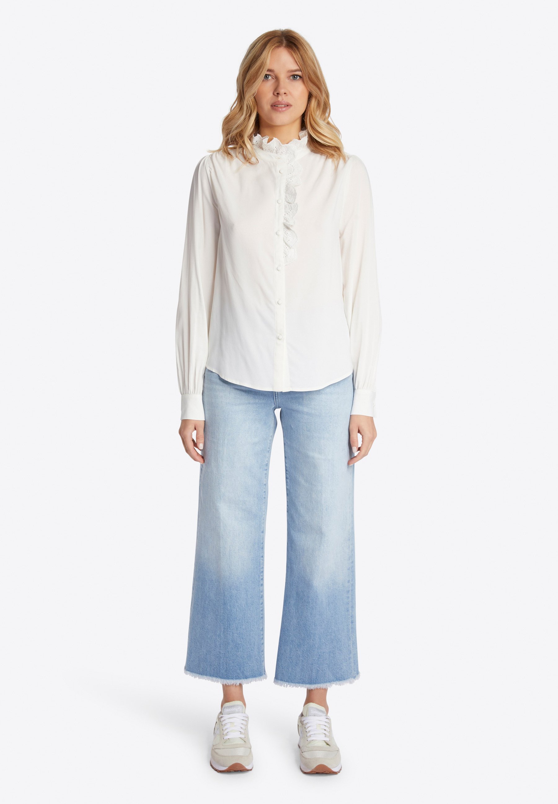 Chemisier Femme RICH&ROYAL Blanc Avec Dentelle Trouée – Taille M – Manches Longues – Occasion Très Bon état