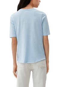 s.Oliver À BORD ROULOTTÉ - T-shirt basic - hellblau