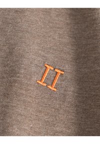 Les Deux NØRREGAARD SEASONAL - Jednoduché tričko - mountain grey melange