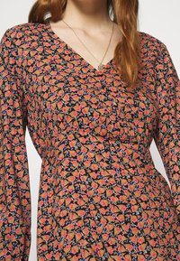 Vero Moda Vardagsklänning - black